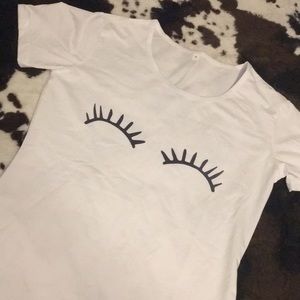 Fun, cute eyelash t-shirt